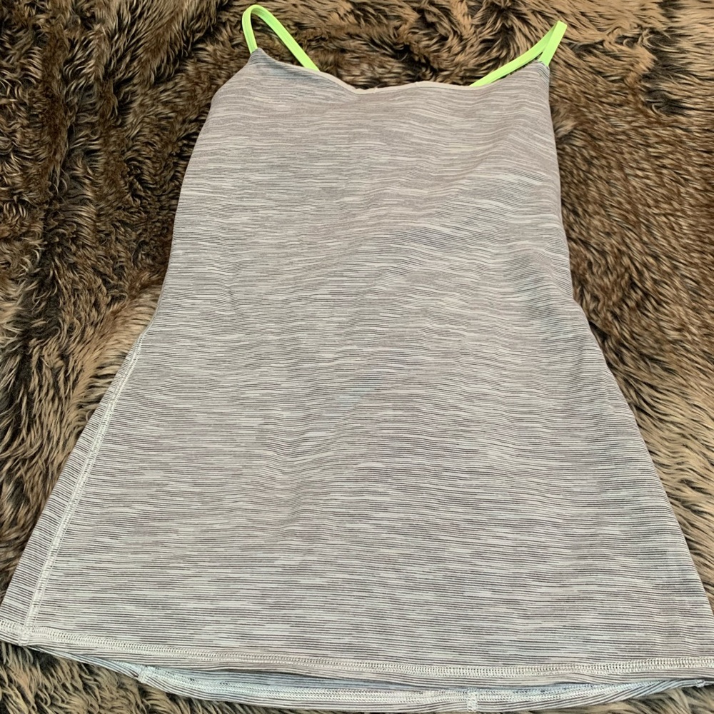 Lululemon Dancing Warrior Tank
Wee Are From Space Silver Clear Mint Size 6